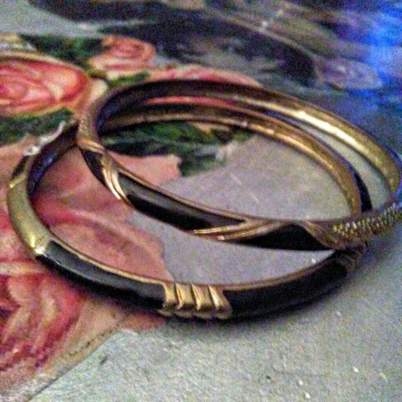 Vintage Black ENAMEL Inlay bracelets - Picture 1 of 4